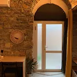 Διαμέρισμα Rock & Wood - & *