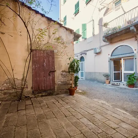 Apartment Rock & Wood - & La Spezia